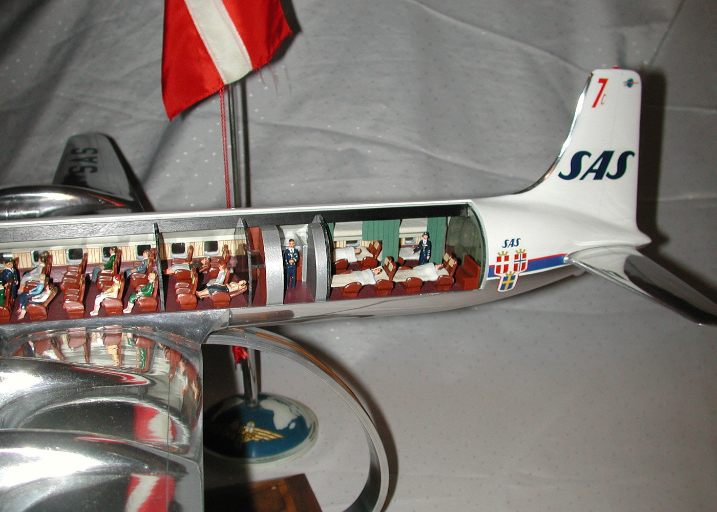 全国無料格安FERMO MODEL 金属製 SAS DC-8モデルプレーン 廃品、放出品