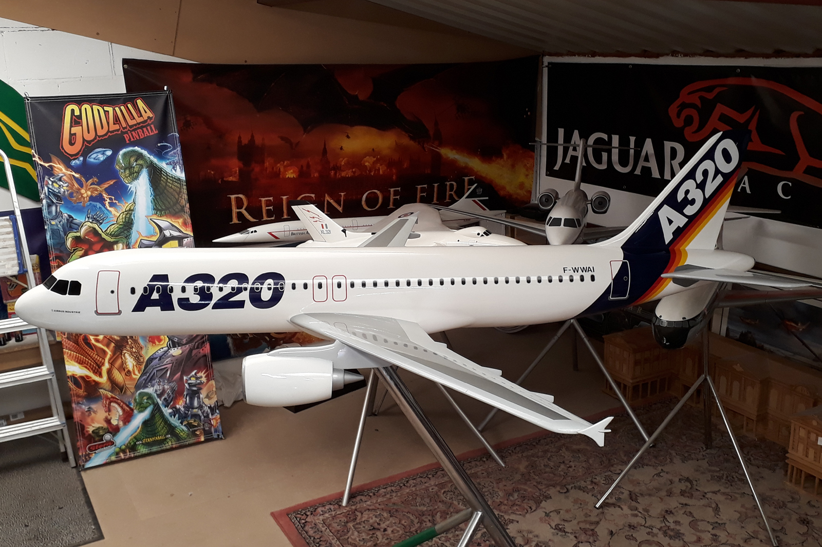 1/20 Airbus A320 model for sale