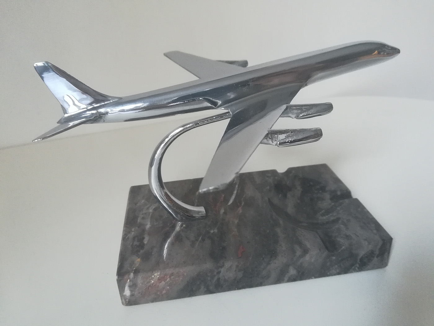 Alitalia Douglas DC-8 Ashtray model