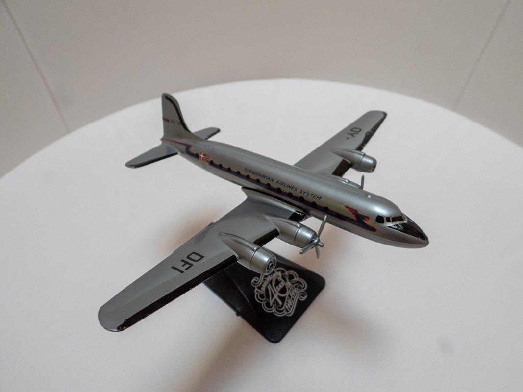 1/200 SAS Douglas DC-4