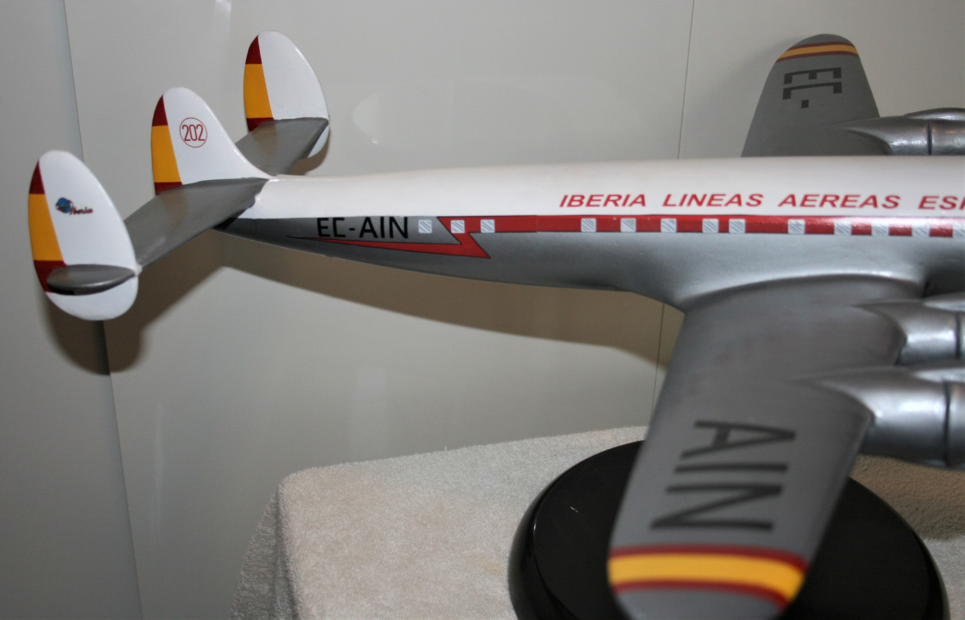 Peter V. Nelson 1/50 Iberia Lockheed L-1049 Super Constellatio