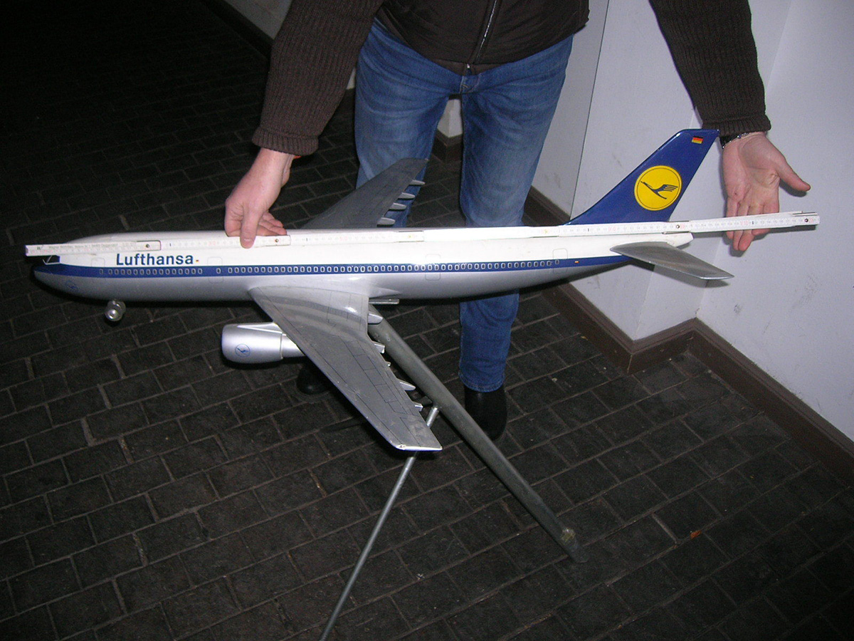 Space Models 1/50 Lufthansa Airbus A300