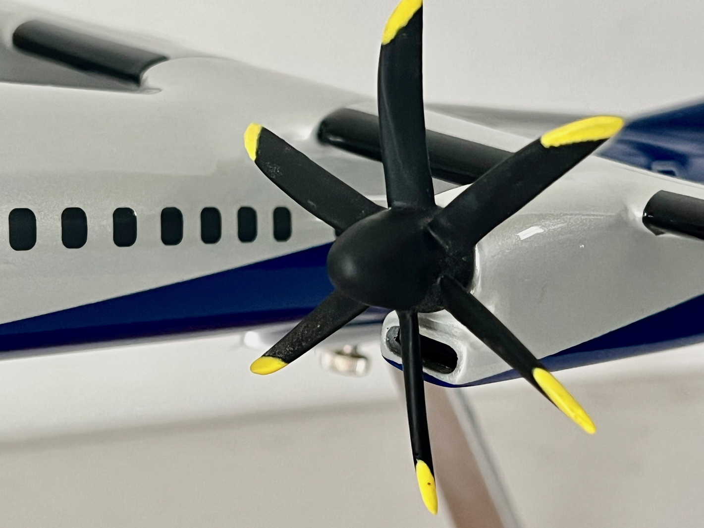 Pacmin 1/55 Bombardier Q400 model for sale