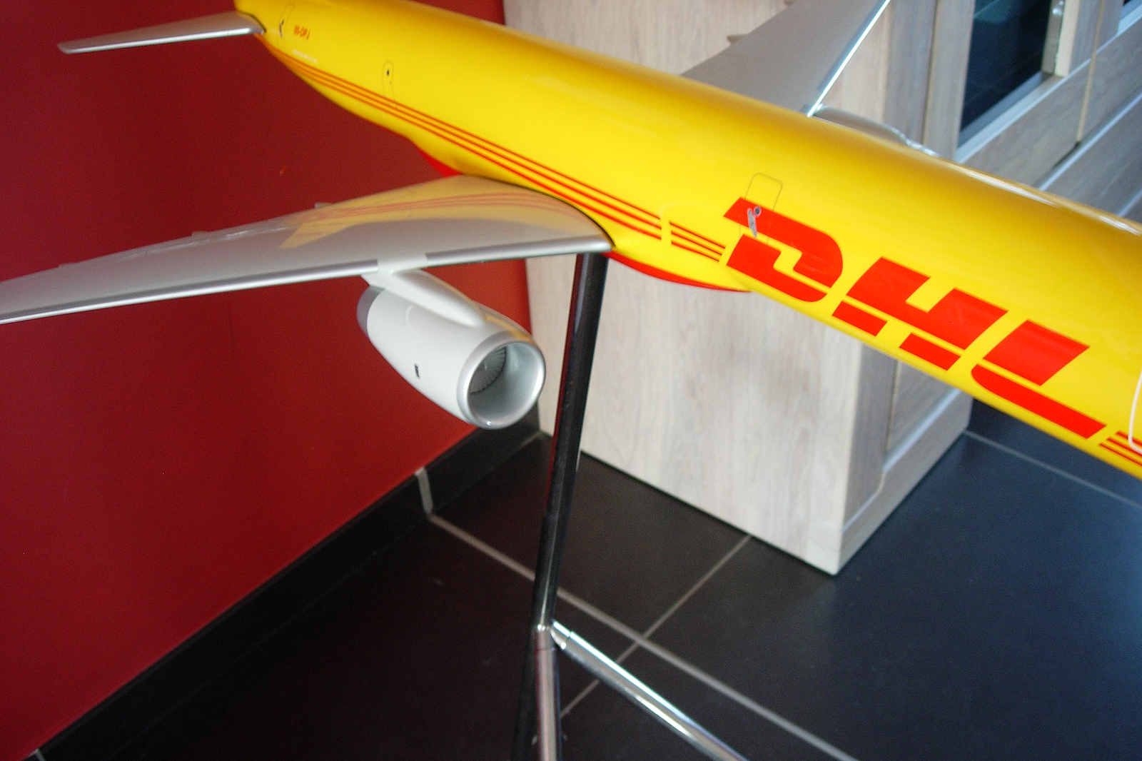 Pacmin 1/50 DHL Boeing 757-200 model for sale