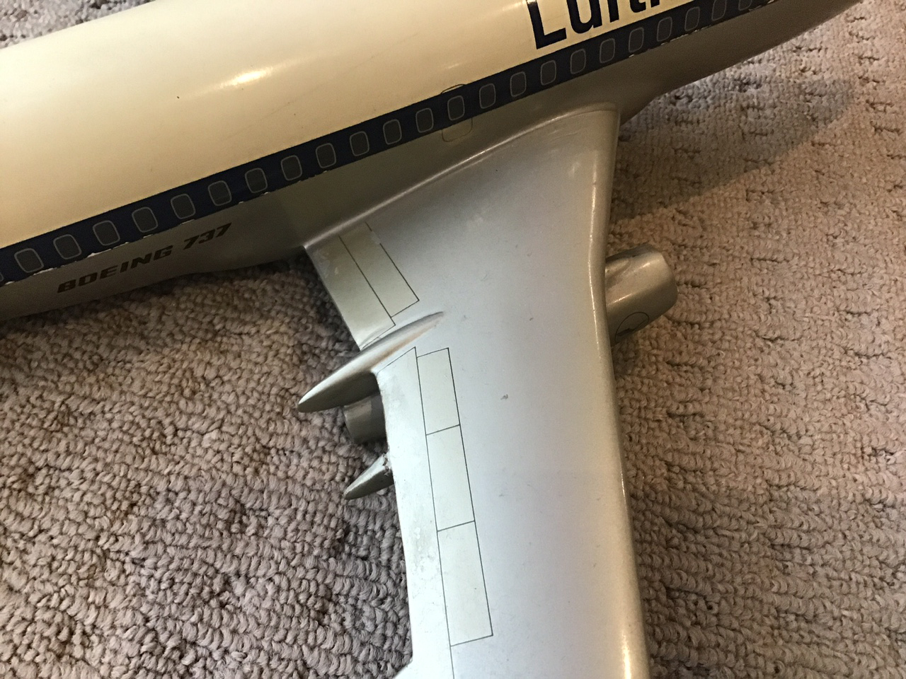 1/50 Lufthansa Boeing 737-100 model for sale