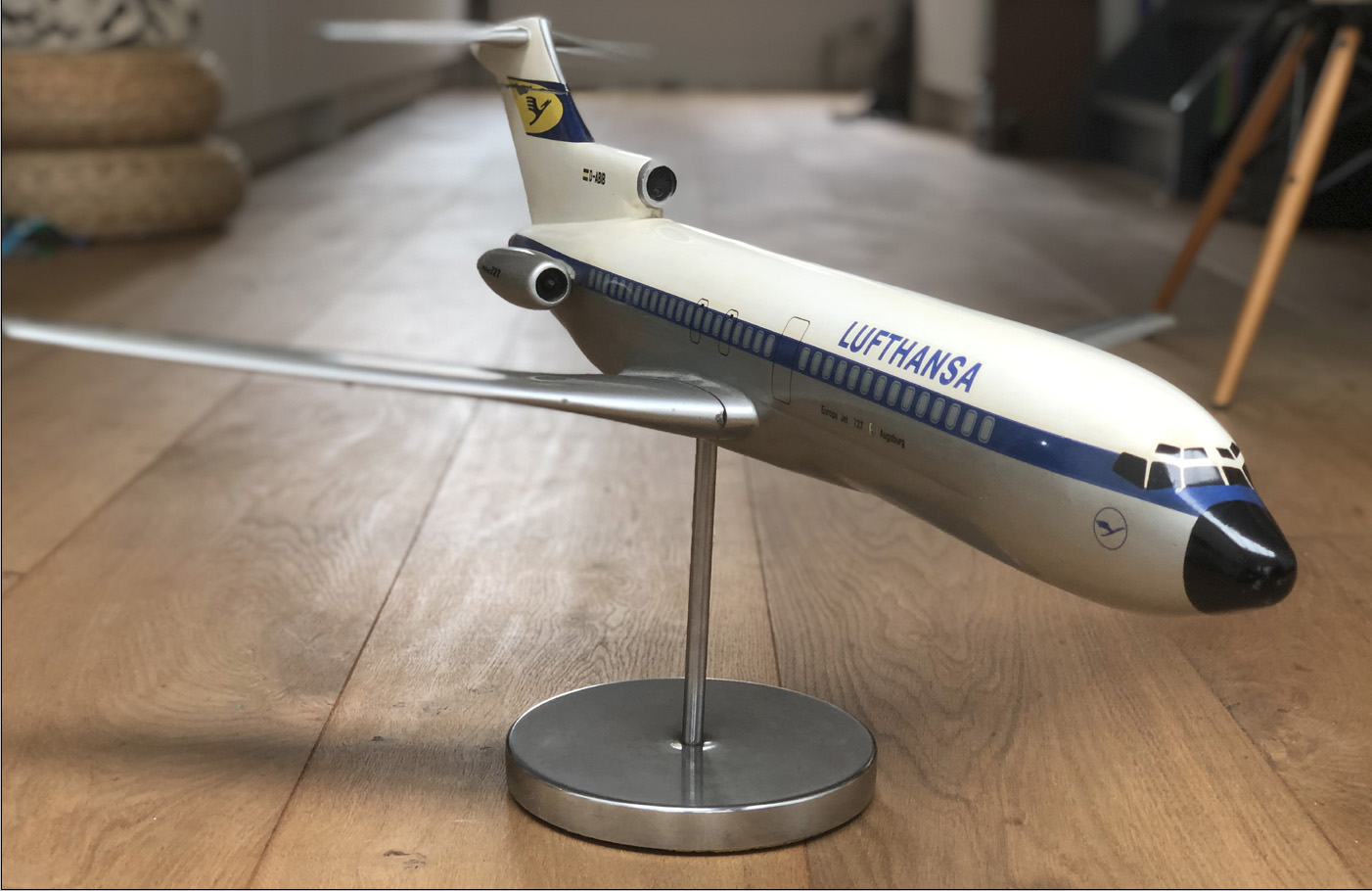 Raise Up 1/50 Lufthansa Boeing 727-100