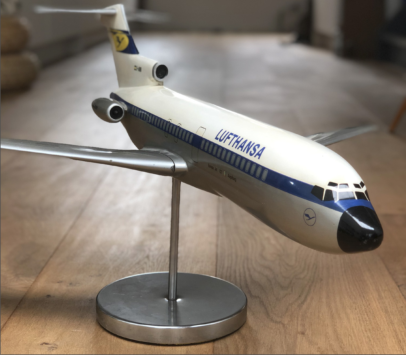 Raise Up 1/50 Lufthansa Boeing 727-100