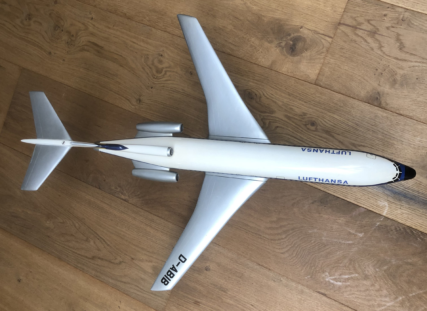 Raise Up 1/50 Lufthansa Boeing 727-100