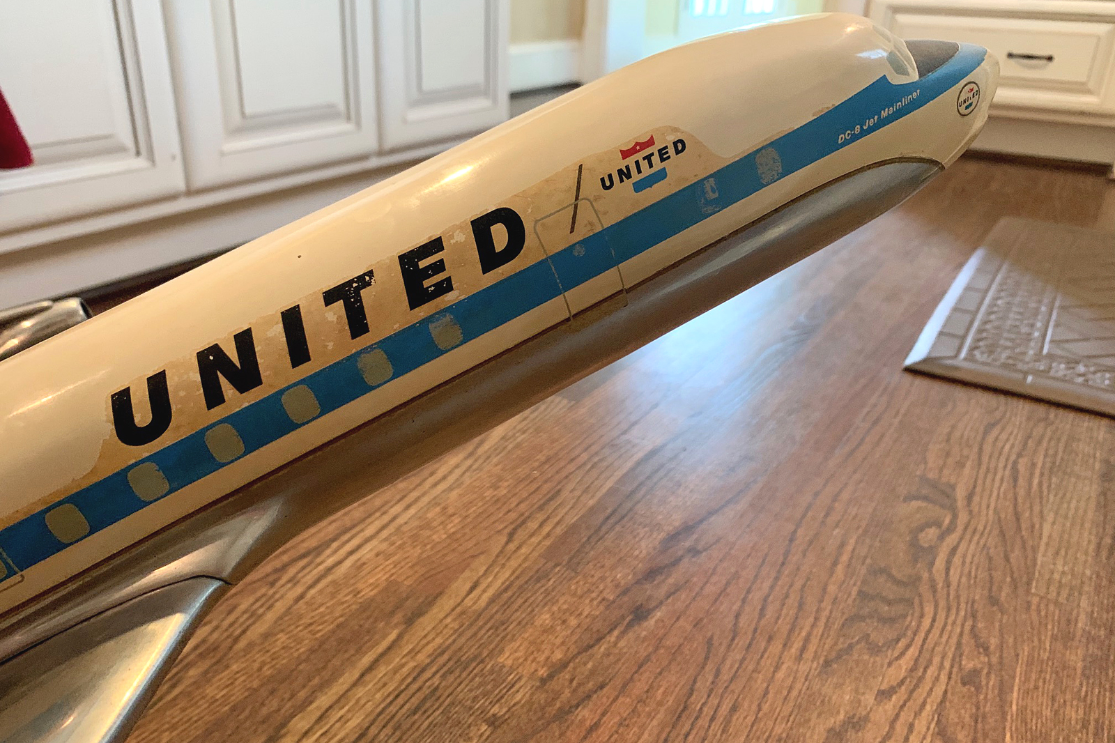 Douglas Factory Model DFM 1/50 United Airlines Douglas DC-8