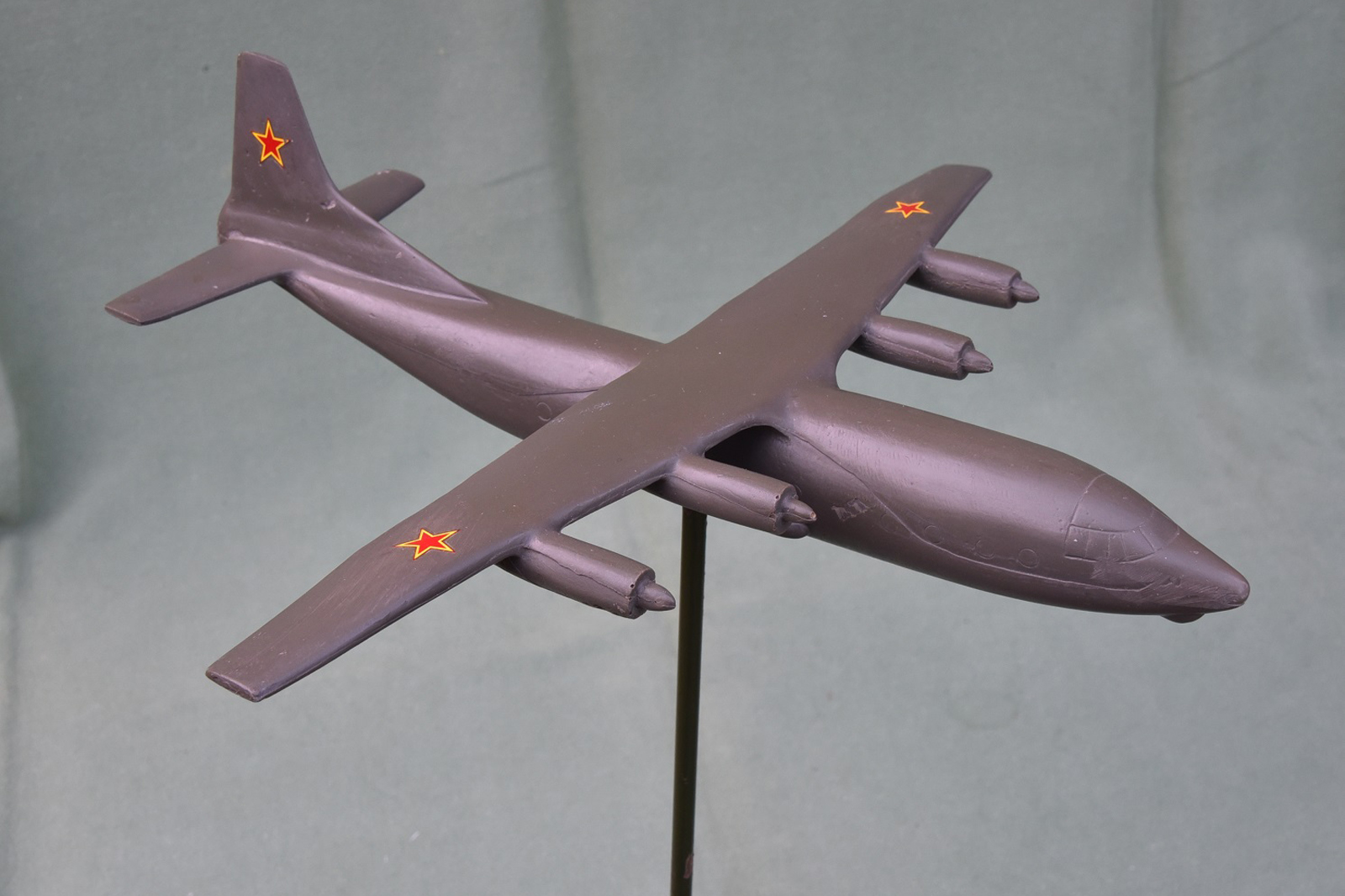 1/120 Antonov AN-12 Cub ID model for sale