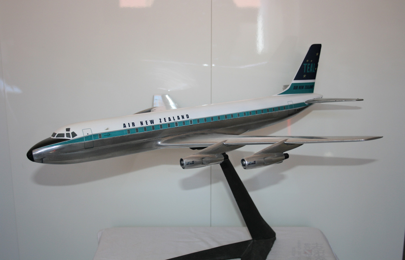 Mecater Spain 1/70 Air New Zealand TEAL Douglas DC-8