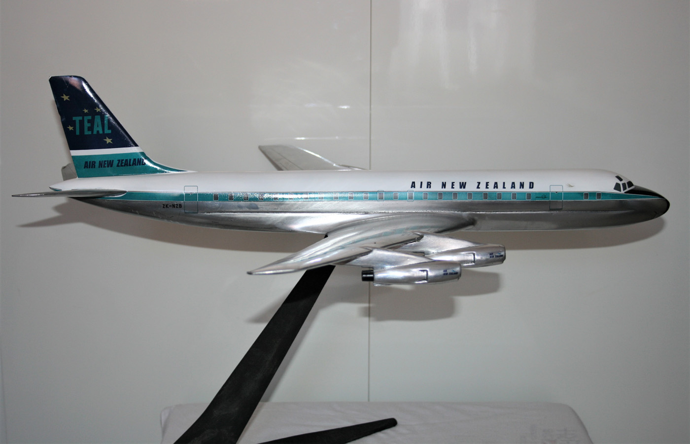 Mecater Spain 1/70 Air New Zealand TEAL Douglas DC-8