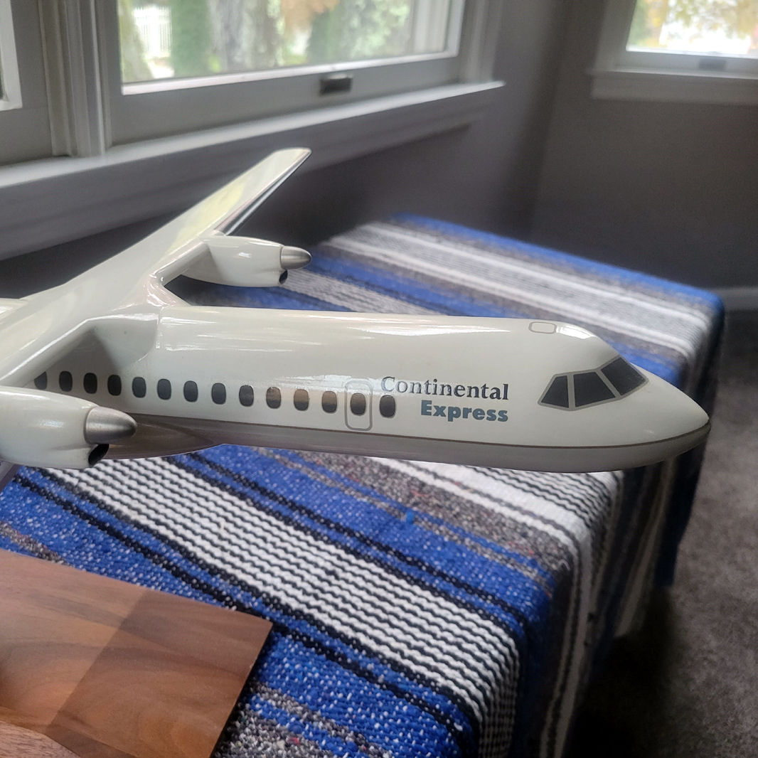 Pacmin 1/72 Continental Express ATR-43 model for sale