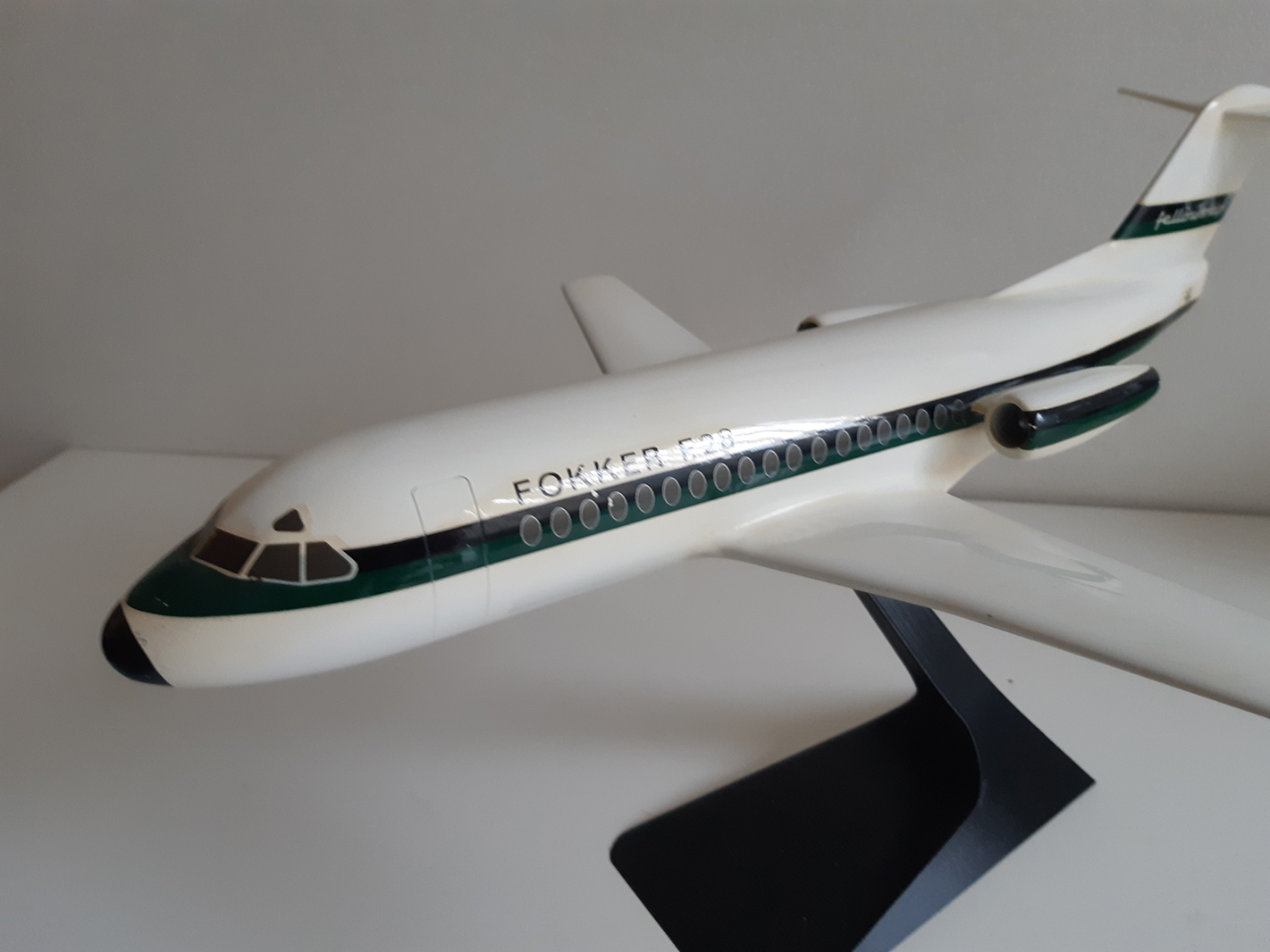 Early Verkuyl 1/72 Fokker F-28 model for sale