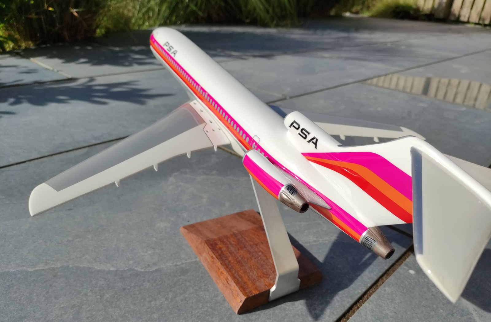 West Coast Aviation Models 1/72 PSA Boeing 727-200 model for sale