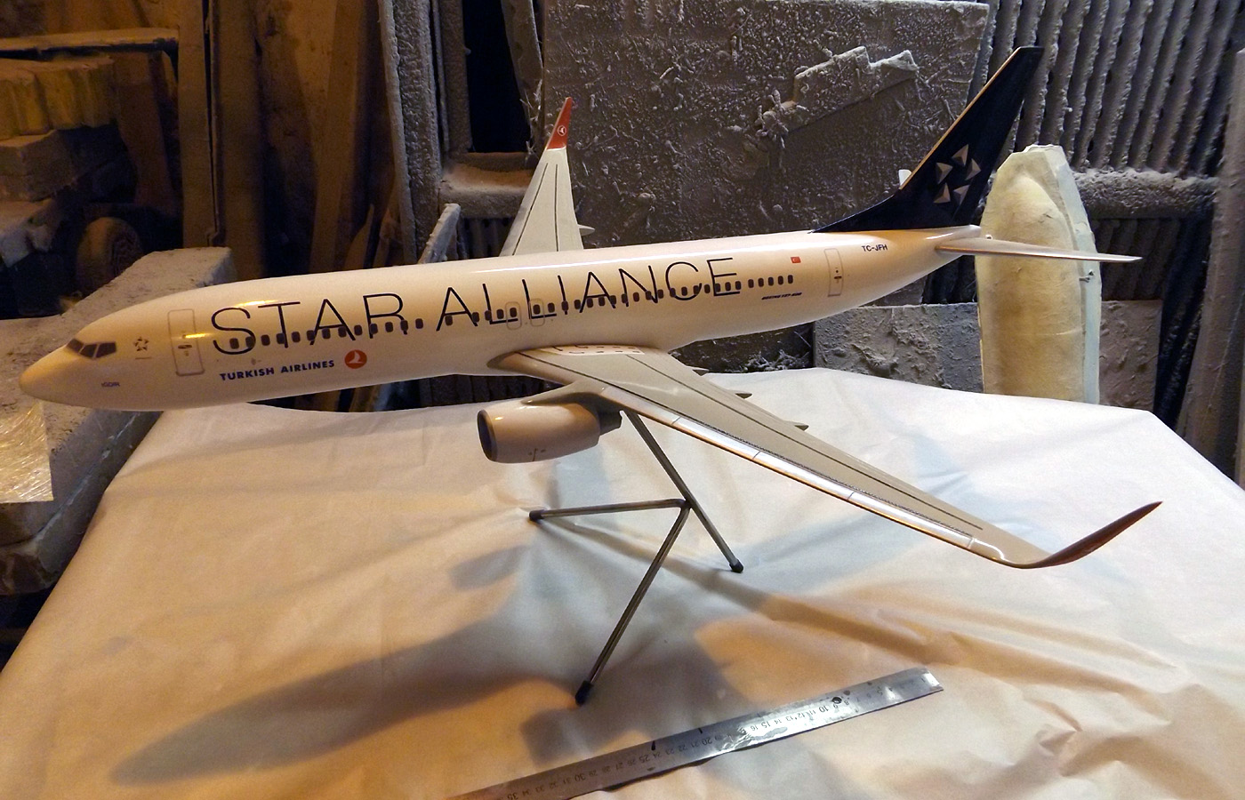 Westway Aircraft Models 1/72 Turkish Star Alliance Boeing 737-800