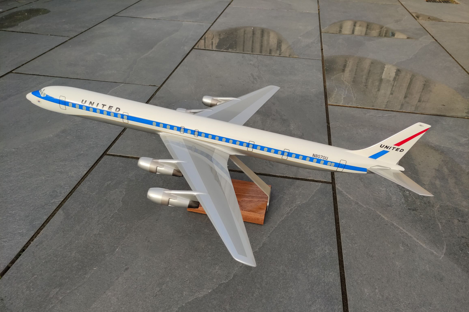 West Coast Aviation Models 1/72 United Douglas DC-8-61 model for sale