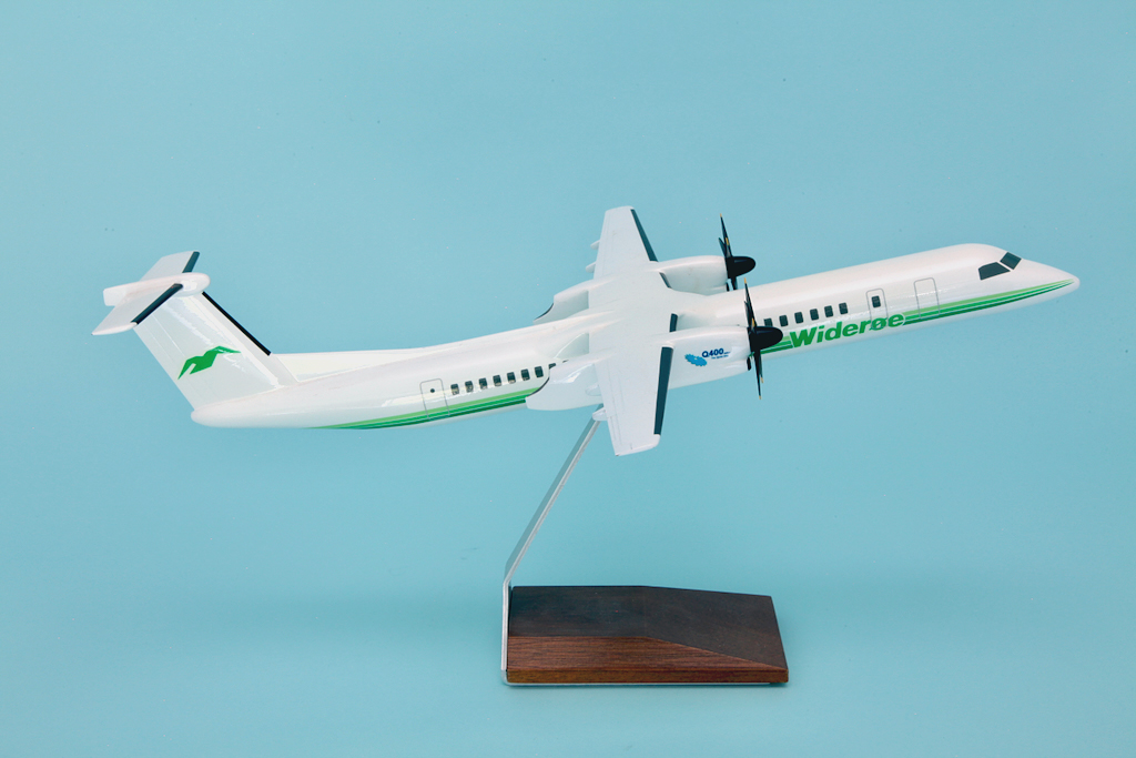 1/72 Widere Bombardier Dash 8 Q400 model for sale