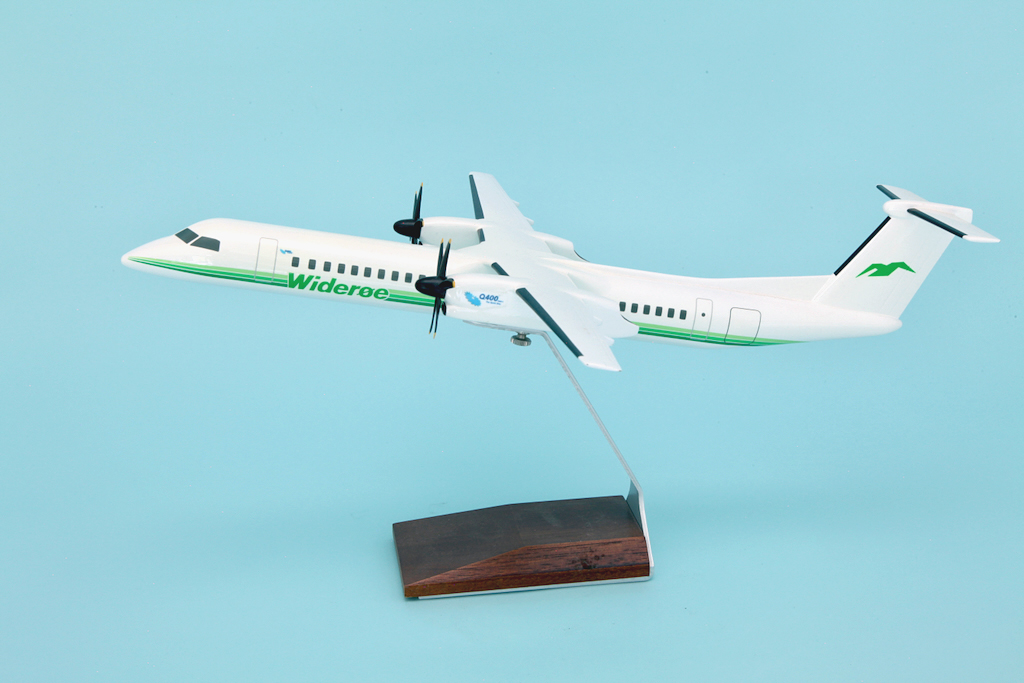 1/72 Widere Bombardier Dash 8 Q400 model for sale