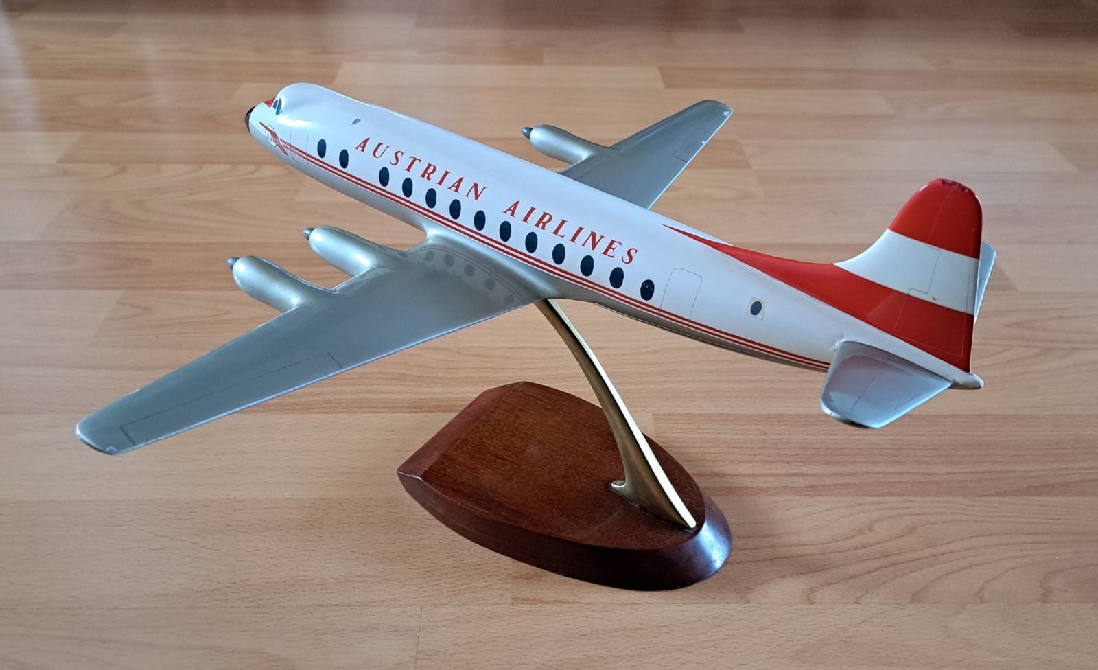 Westway Models 1/72 Austrian Airlines Vickers Viscount model for sale