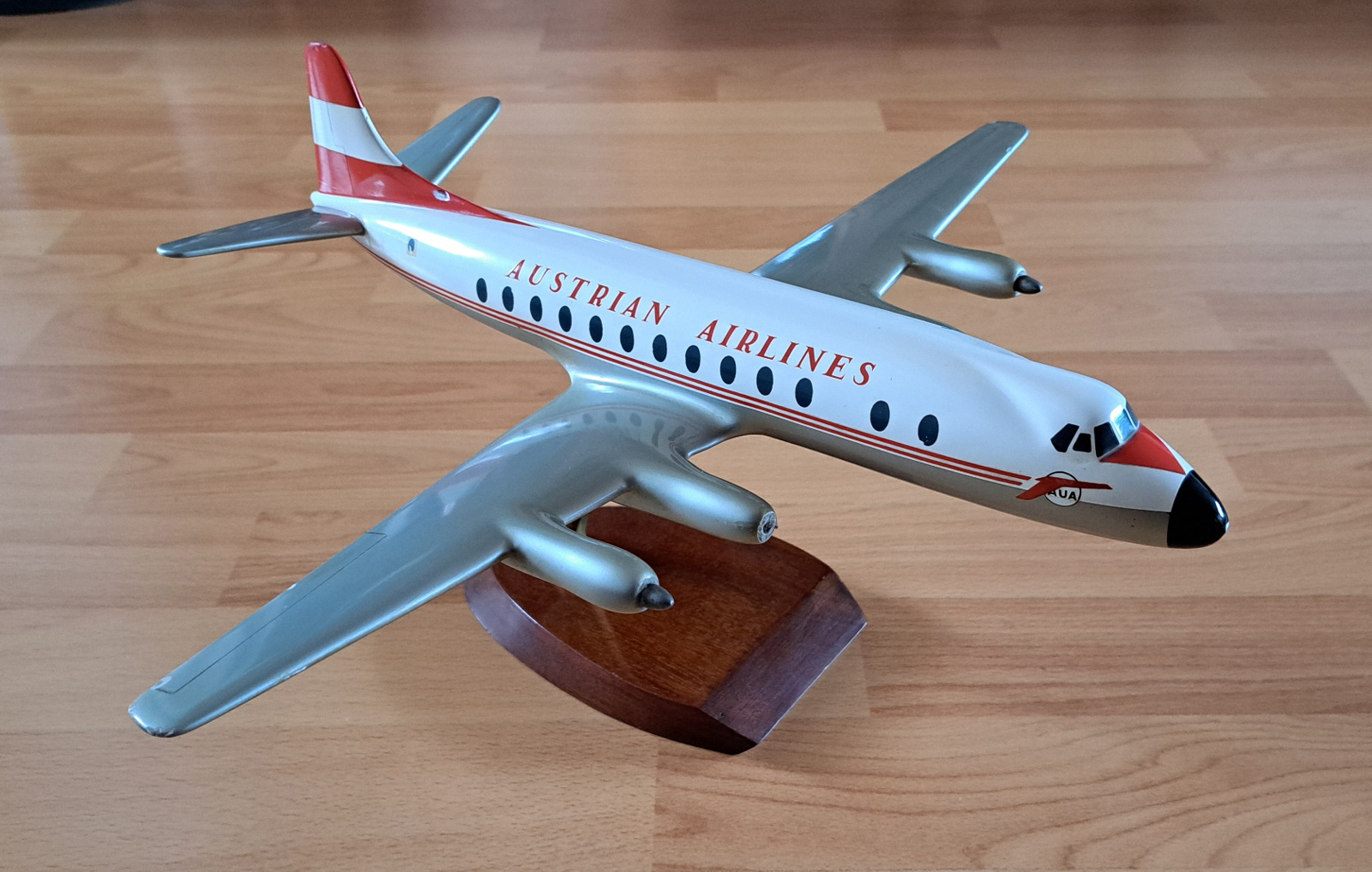 Westway Models 1/72 Austrian Airlines Vickers Viscount model for sale