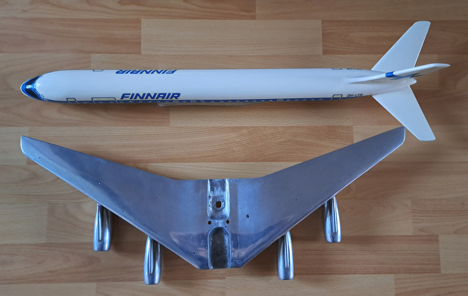 Douglas Factory Model DFM 1/72 Finnair Douglas DC-8 model for sale