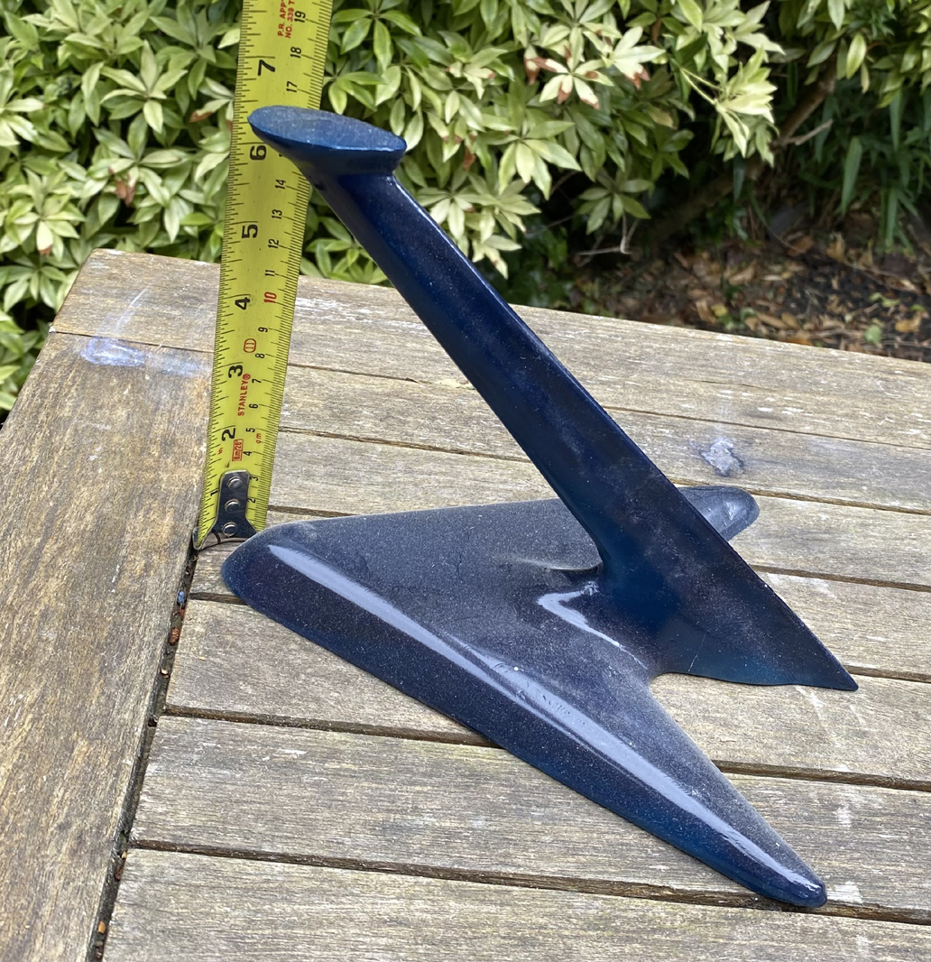 Reproduction BOAC Arrow Head stand in Westway / Peter Nelson style