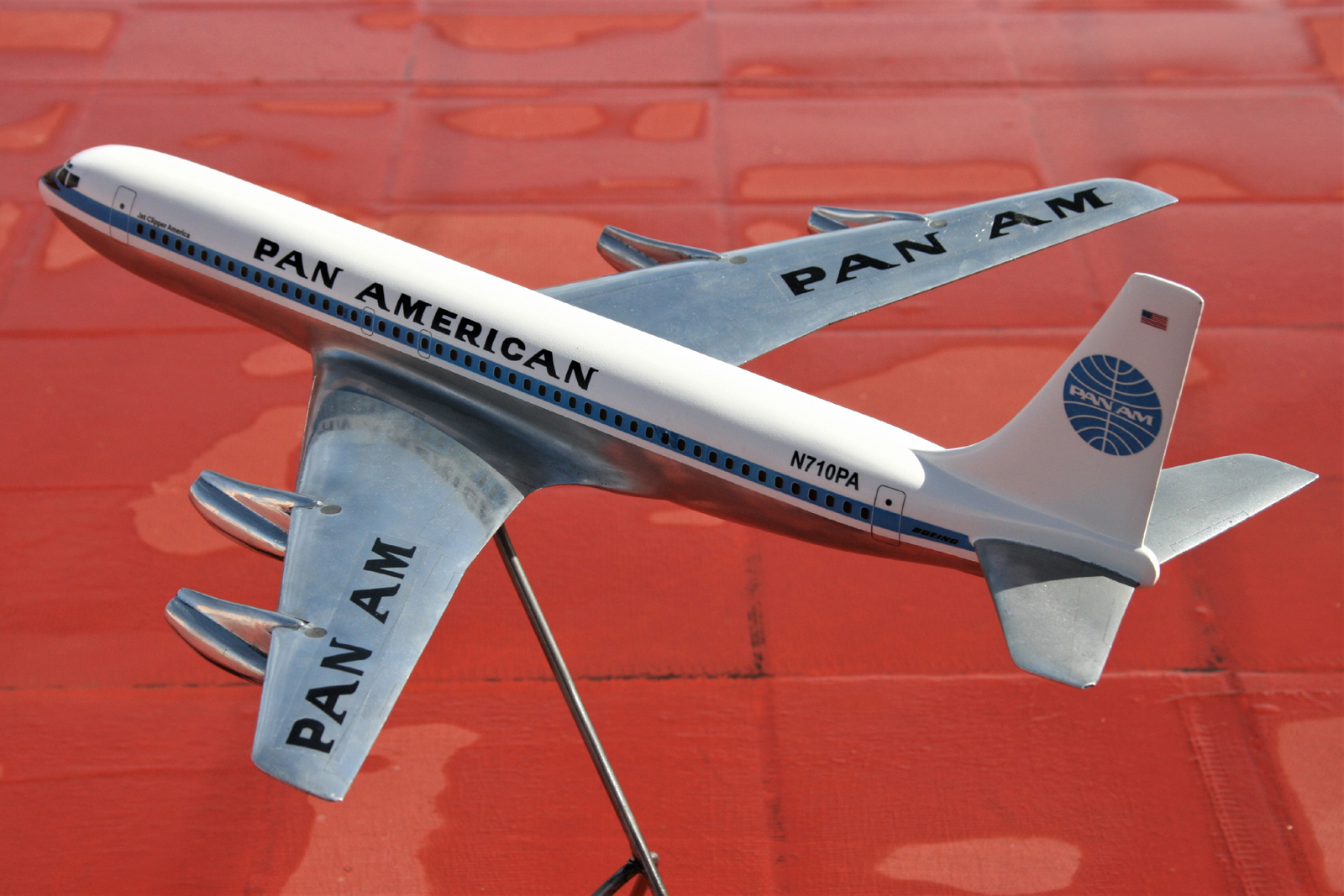 1/72 Pan American Boeing 707 model for sale