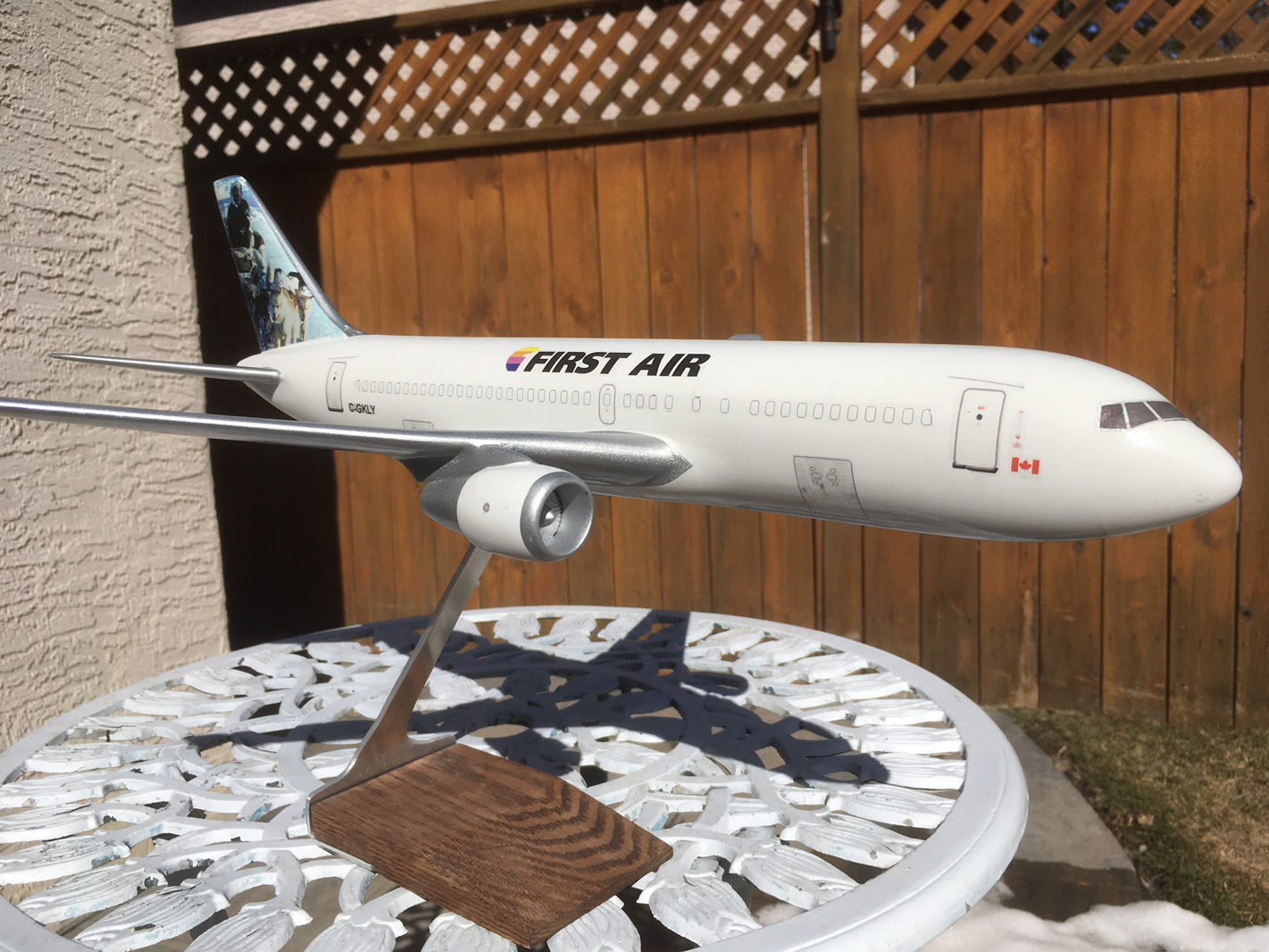 1/100 First Air Boeing 767-200 model for sale