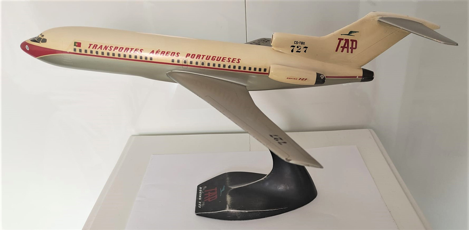 Verkuyl 1/100 TAP Boeing 727-100 model for sale