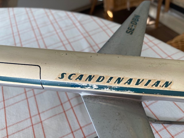 Fermo 1/100 SAS Douglas DC-9-33F Freightlinermodel for sale