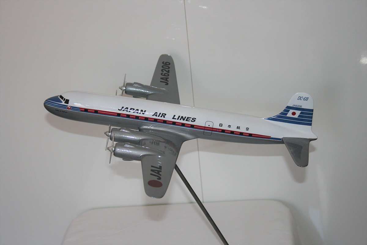 Raise Up 1/100 Japan Air Lines Douglas DC-6B restored model