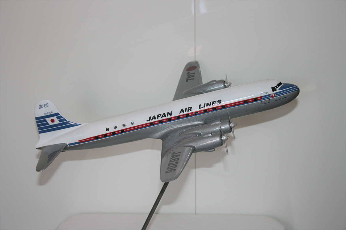 Raise Up 1/100 Japan Air Lines Douglas DC-6B restored model