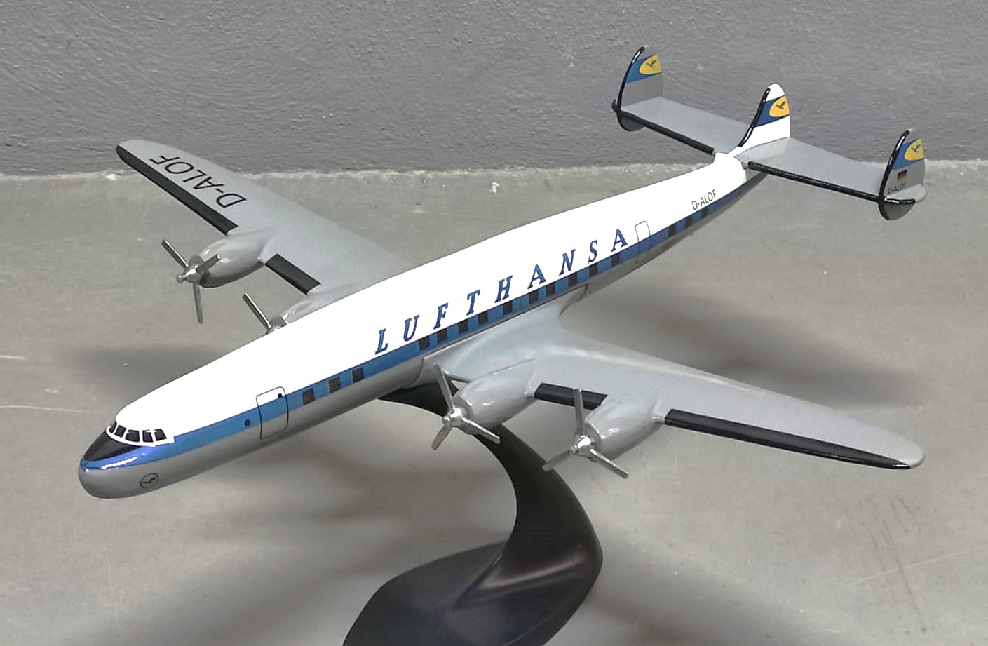 Schaarschmidt 1/100 Lufthansa Lockheed L-1049 Super Constellation restored model for sale