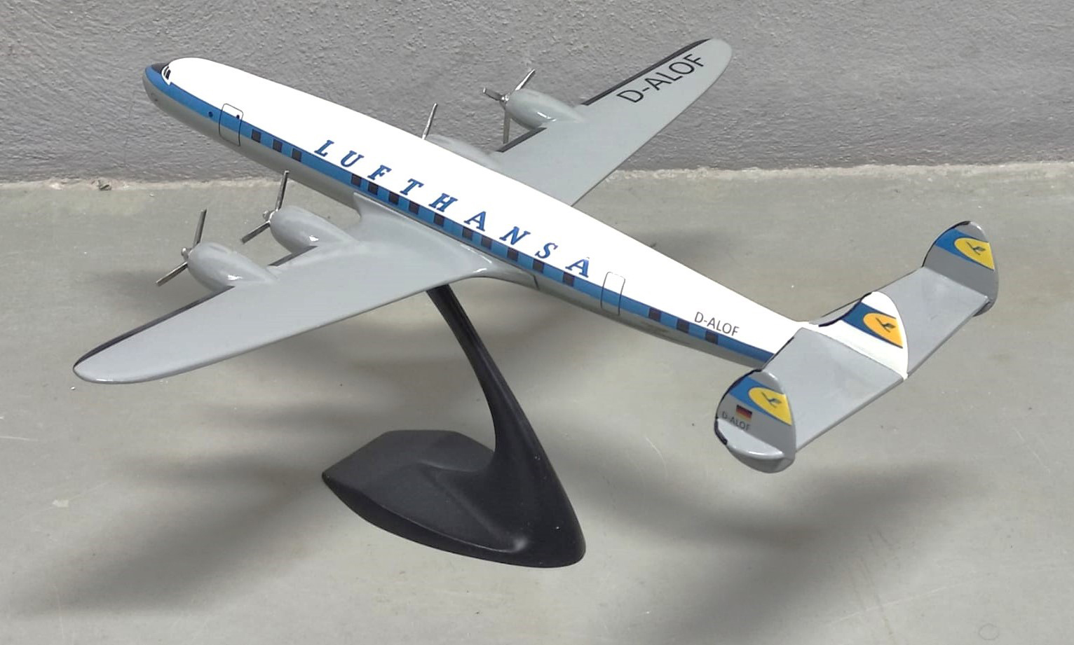 Schaarschmidt 1/100 Lufthansa Lockheed L-1049 Super Constellation restored model for sale