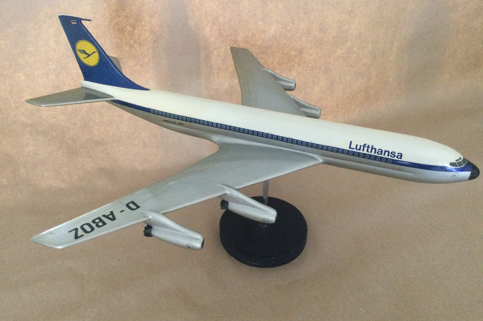 AGM 1/100 Lufthansa Boeing 707-430 model for sale