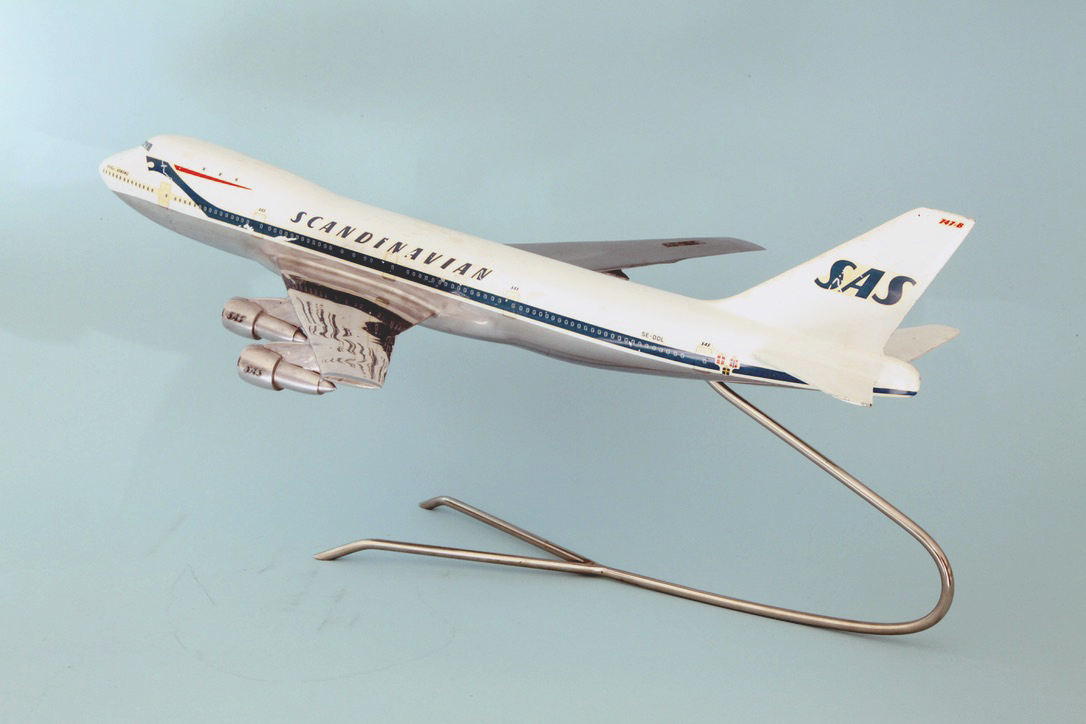 Fermo 1/100 SAS Boeing 747 model for sale